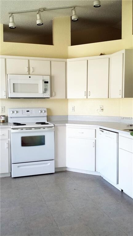 Alternate kitchen view