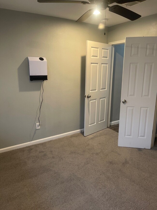 5117 Lavender St unit 5155, Houston, TX 77026 - photo 2