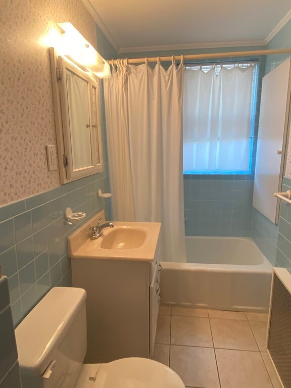 98 Leach St unit 1, Salem, MA 01970 - photo 4