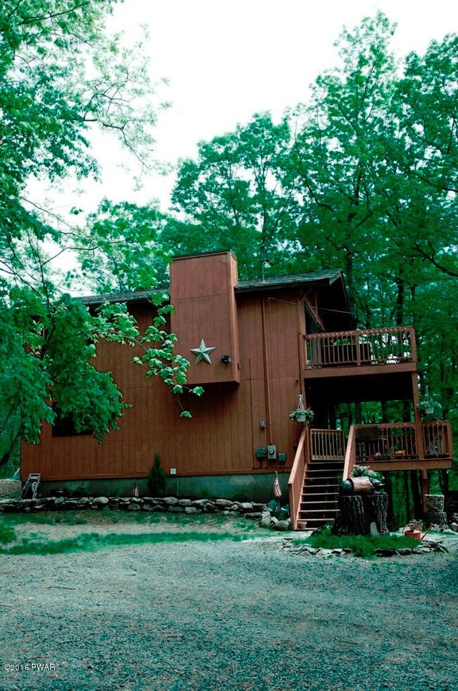 107 Wykoff Way, Dingmans Ferry, PA 18328 - photo 4