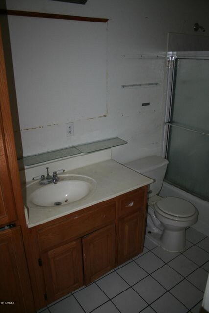 bathroom #2 (upstairs) sink-vanity