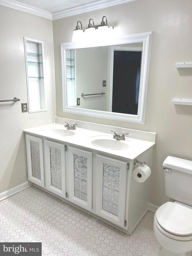 201 Oak Leaf Cir unit L, Abingdon, MD 21009 - photo 3