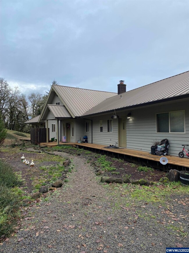 9100 SW Youngberg Hill Rd, McMinnville, OR 97128 - photo 3