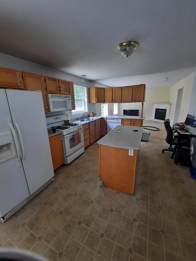 40 Newhall Rd, Windham, ME 04062 - photo 4