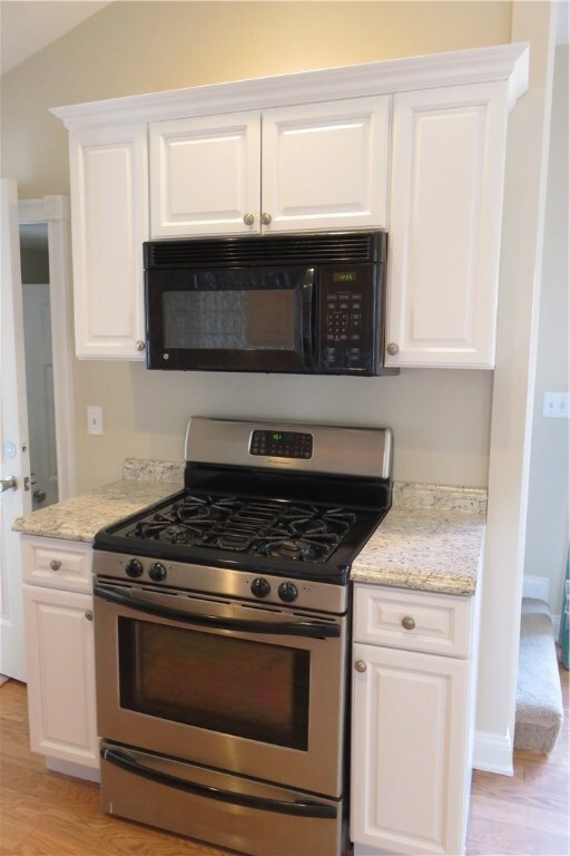 183 8th Ave, Woonsocket, RI 02895 - photo 4