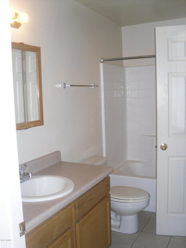 Navajo Apartment Interior Pics 003