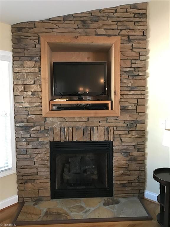 3917 Waterview Rd, High Point, NC 27265 - photo 5