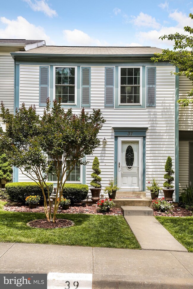 37 Gravenhurst Ct, North Potomac, MD 20878 - photo 2