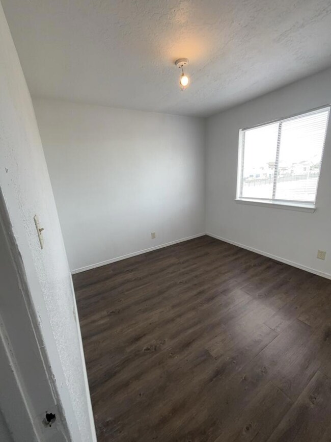 126 Rhode Island St SE unit D, Albuquerque, NM 87108 - photo 5