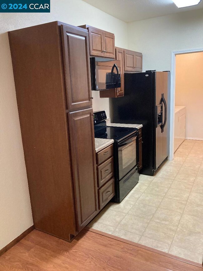 1201 Glen Cove Pkwy unit 708, Vallejo, CA 94591 - photo 6