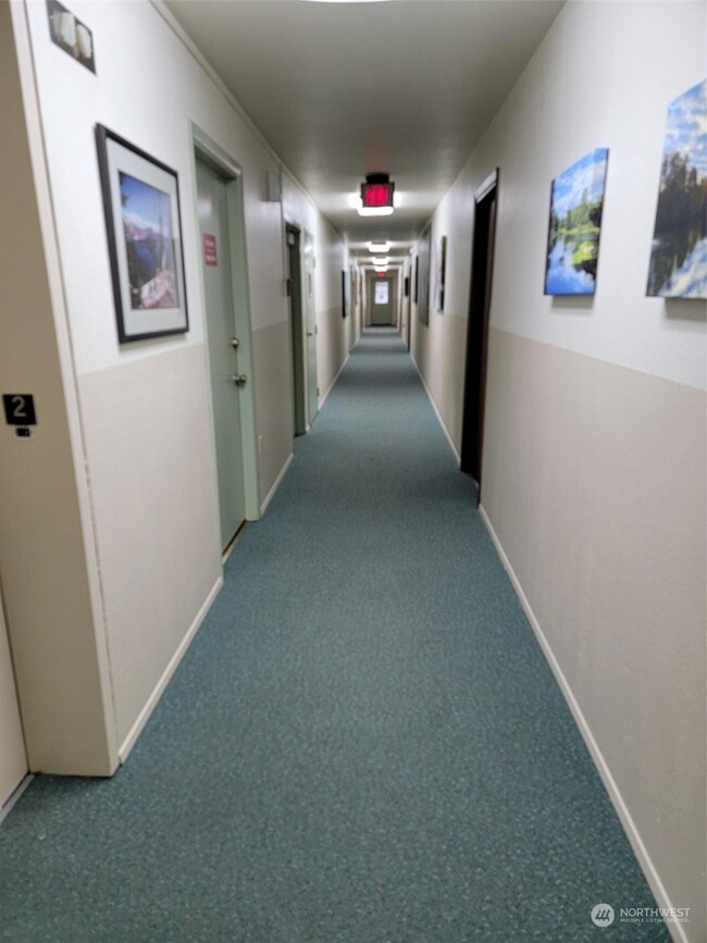 2005 Tibbetts Dr unit 210, Longview, WA 98632 - photo 3