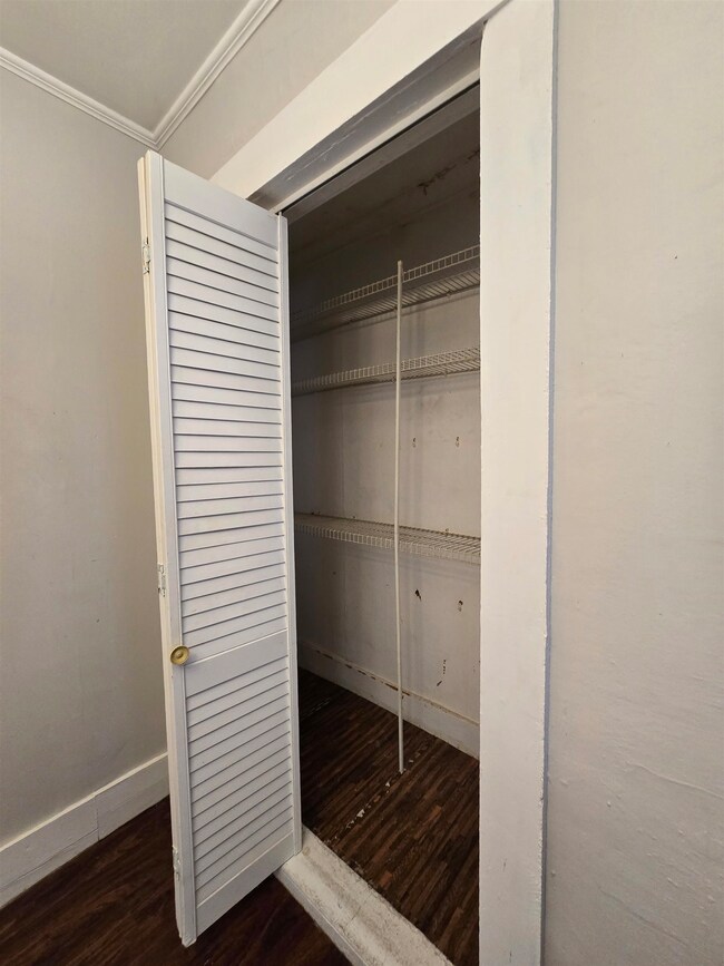 9 Academy Ln unit 2, Walpole, NH 03608 - photo 5