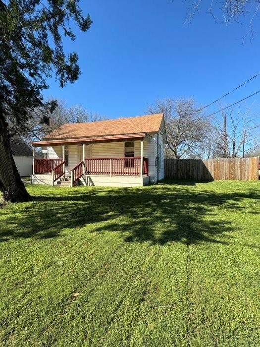 319 Soward Ave, Weatherford, TX 76086 - photo 2