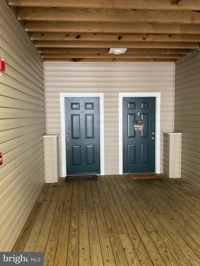 22655 Blue Elder Terrace unit 202, Ashburn, VA 20148 - photo 2