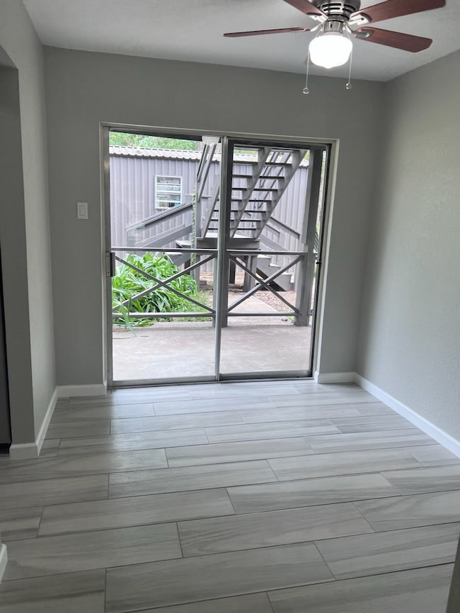 503 Park Ln unit 1, Cleveland, TX 77327 - photo 4