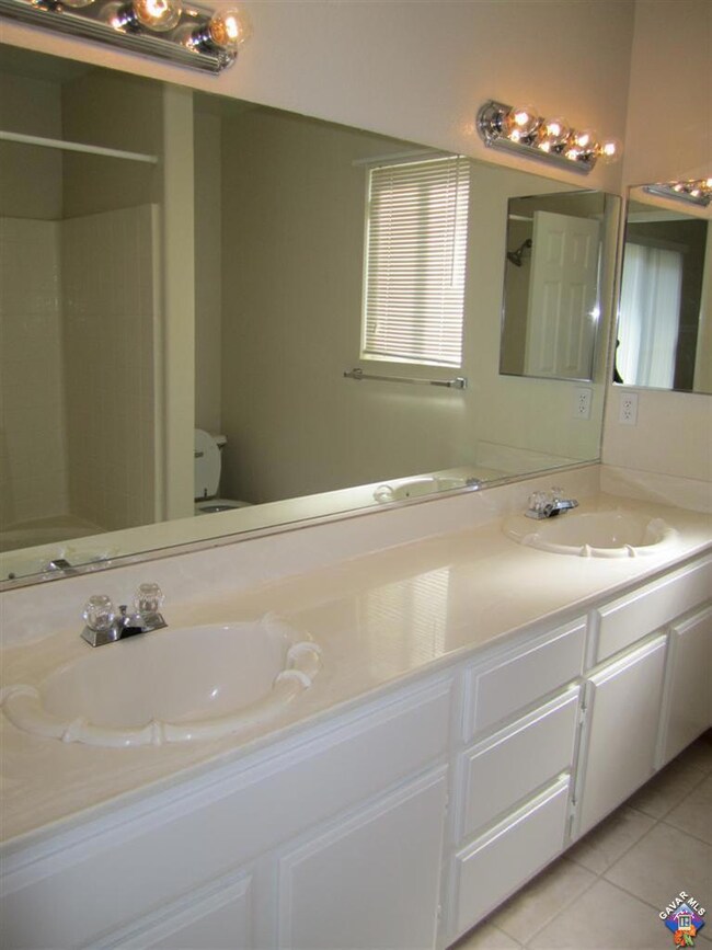 5448 Cobalt Ave, Rosamond, CA 93560 - photo 6