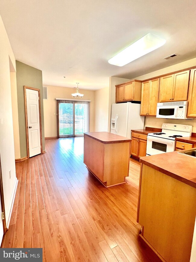 22547 Chickadee Cir unit 4-1, Lexington Park, MD 20653 - photo 3