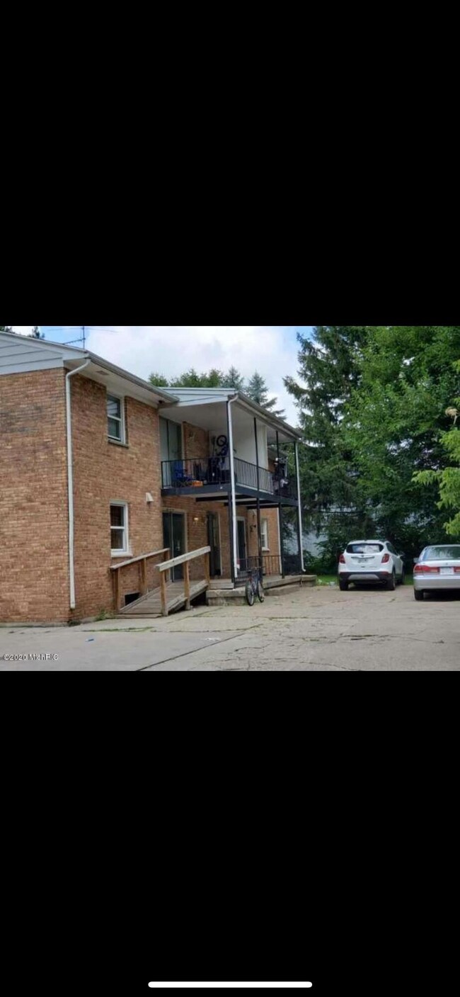 3202 Marshal back of property