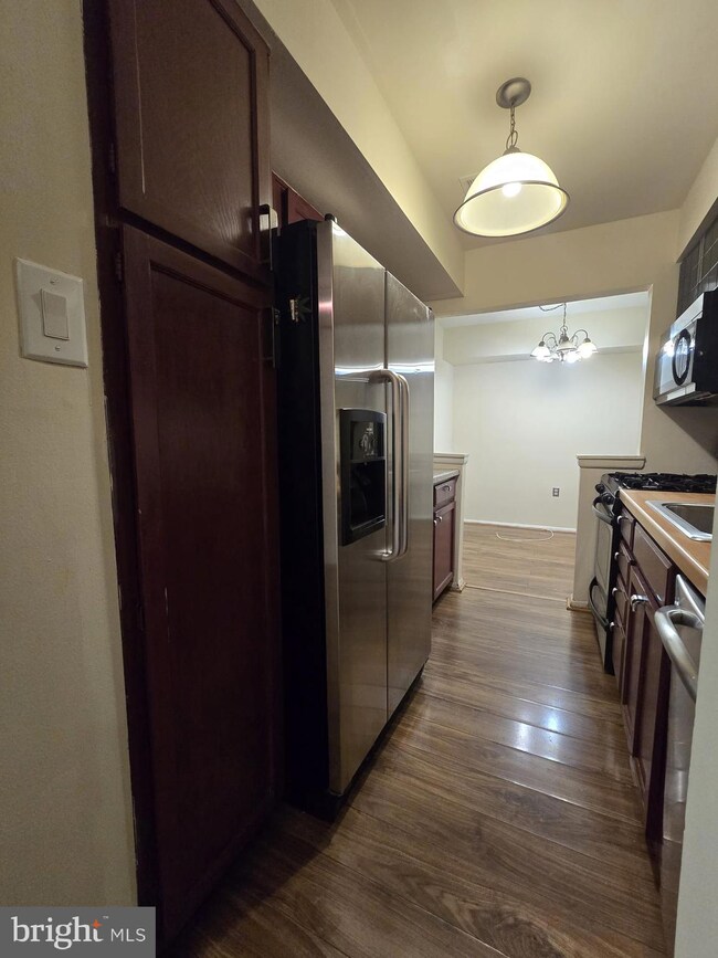 1809 Snow Meadow Ln unit T1, Baltimore, MD 21209 - photo 6