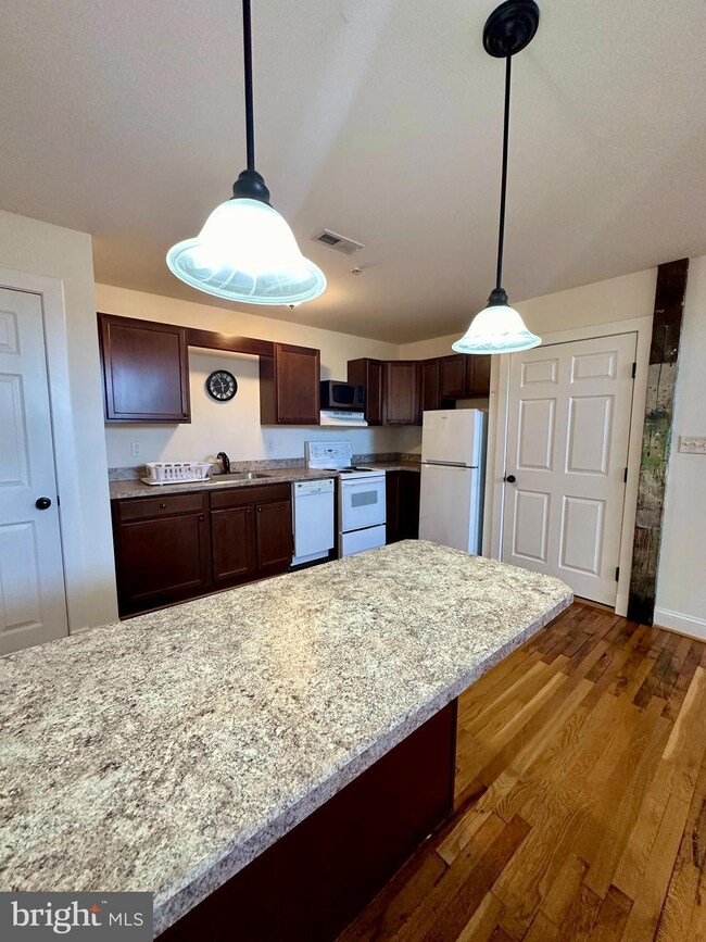 302 N Cameron St unit 202, Winchester, VA 22601 - photo 6