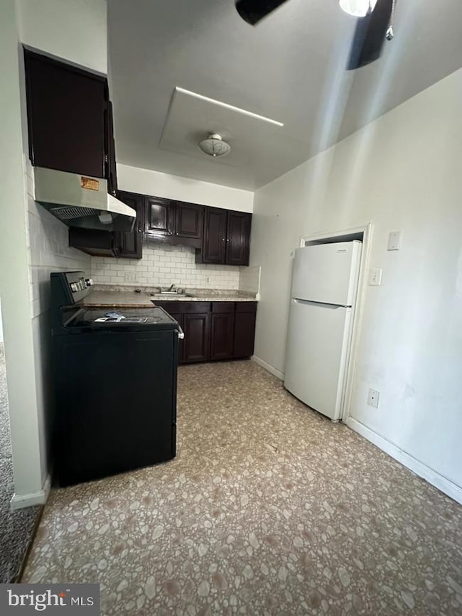 306 E Furman Dr, Sterling, VA 20164 - photo 5