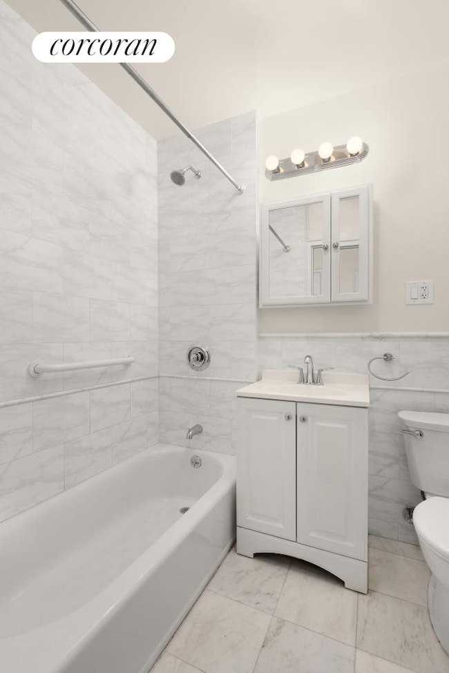 Robin Court unit 2B, New York, NY 10023 - photo 5