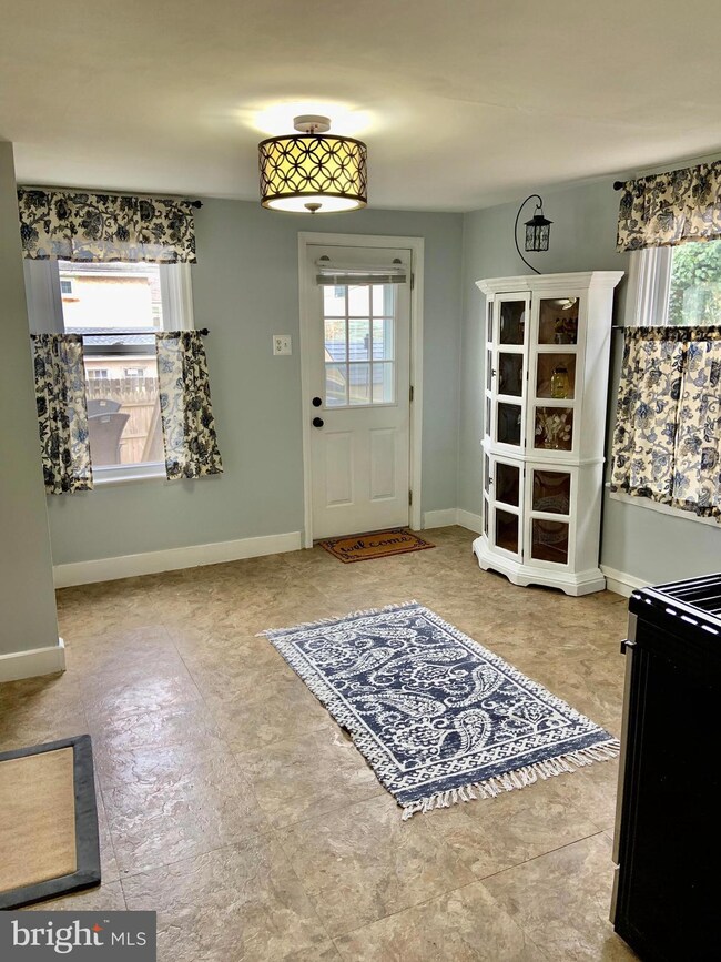 225 William St, Downingtown, PA 19335 - photo 6