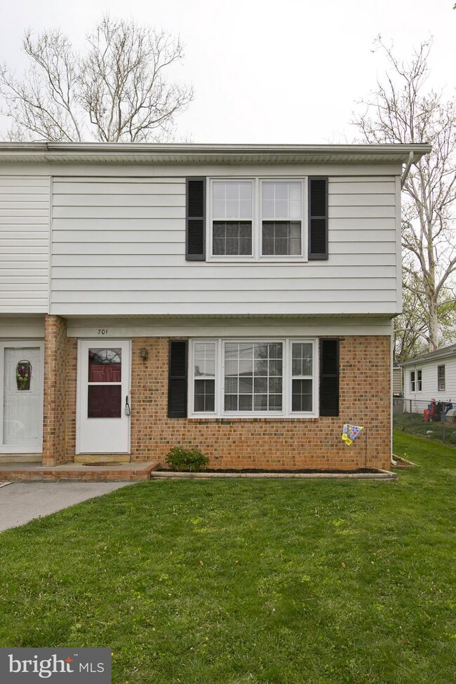 701 W 11th St, Front Royal, VA 22630 - photo 2