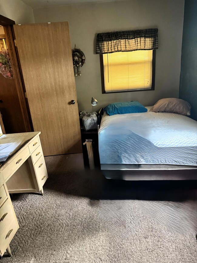 6 Bedroom 1