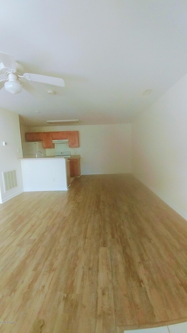 Living Rm:Dining Rm