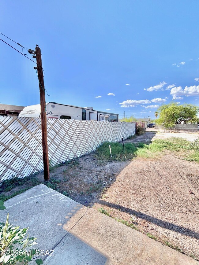 2753 W Palmyra St unit 53, Tucson, AZ 85705 - photo 6