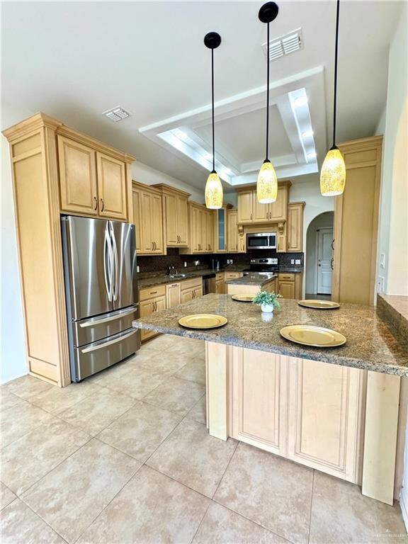 2200 E 27th St, Mission, TX 78574 - photo 6