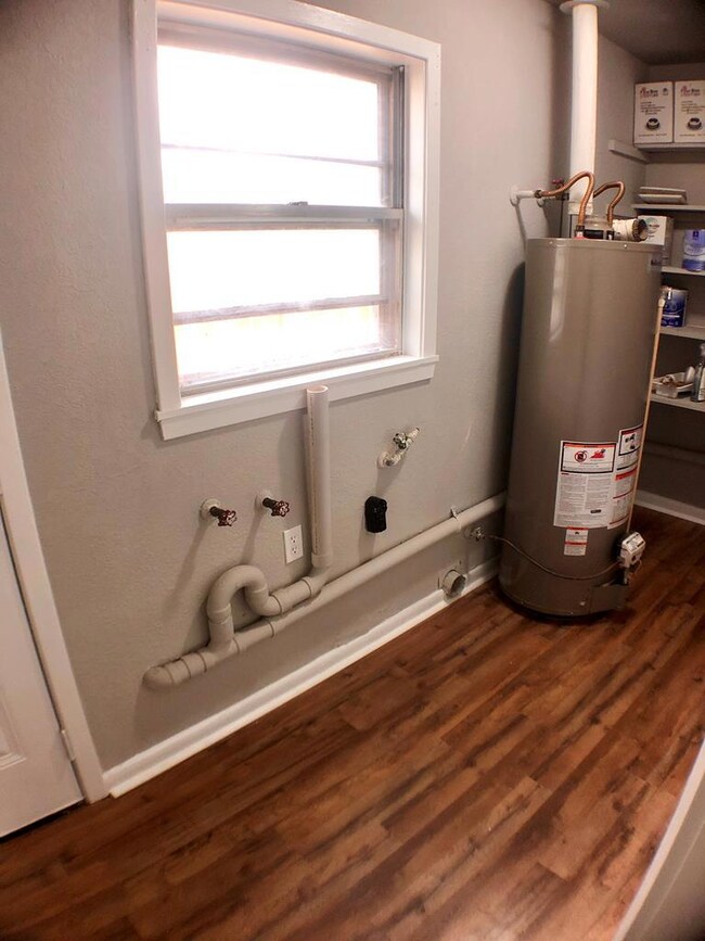 1515 Highland Dr, Bay City, TX 77414 - photo 7