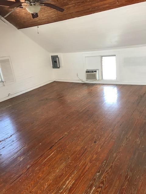 upper unit living - Copy