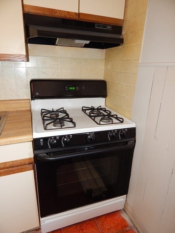 71 Chapel St unit 3, Shirley, MA 01464 - photo 5