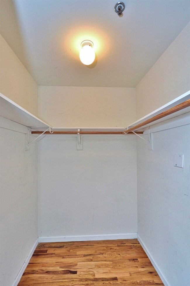 649 4th St, Newark, NJ 07107 - photo 6