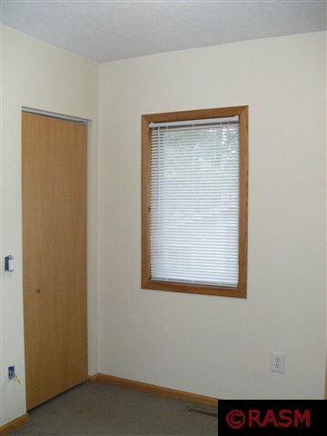 908 N 7th St, Mankato, MN 56001 - photo 6