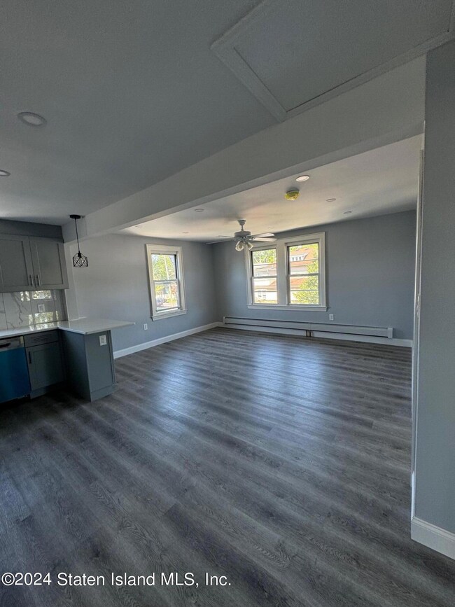 56 Florence St unit 2, Staten Island, NY 10308 - photo 3