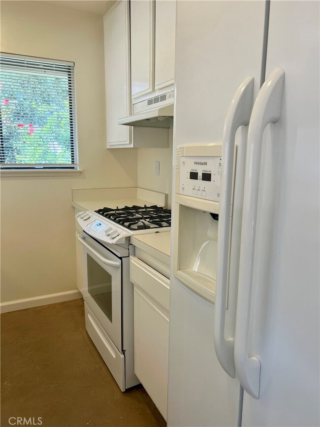 28723 Conejo View Dr, Agoura Hills, CA 91301 - photo 3