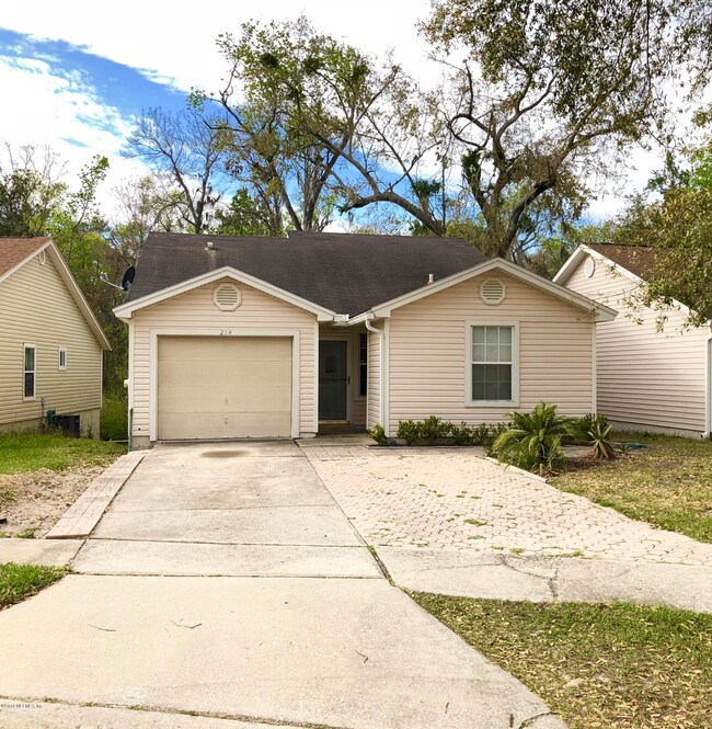 214 Aquarius Cir W, Jacksonville, FL 32216 - photo 3