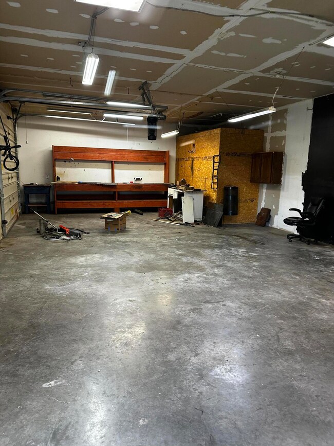 92B599E2-83C1-44F6-8FAB-078F91CB72A8