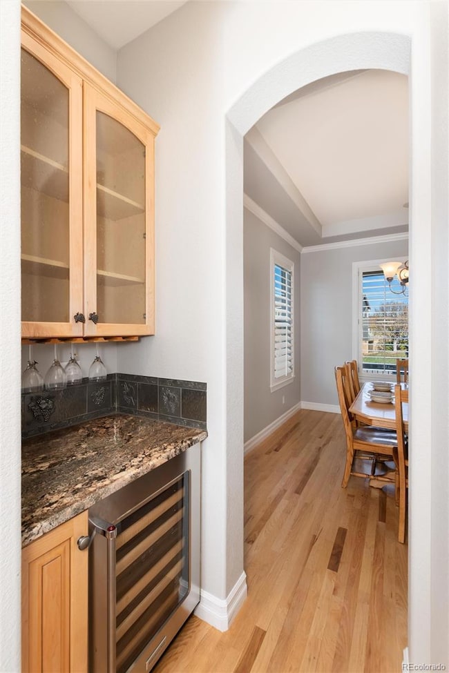 Butler's Pantry to Dining Room
