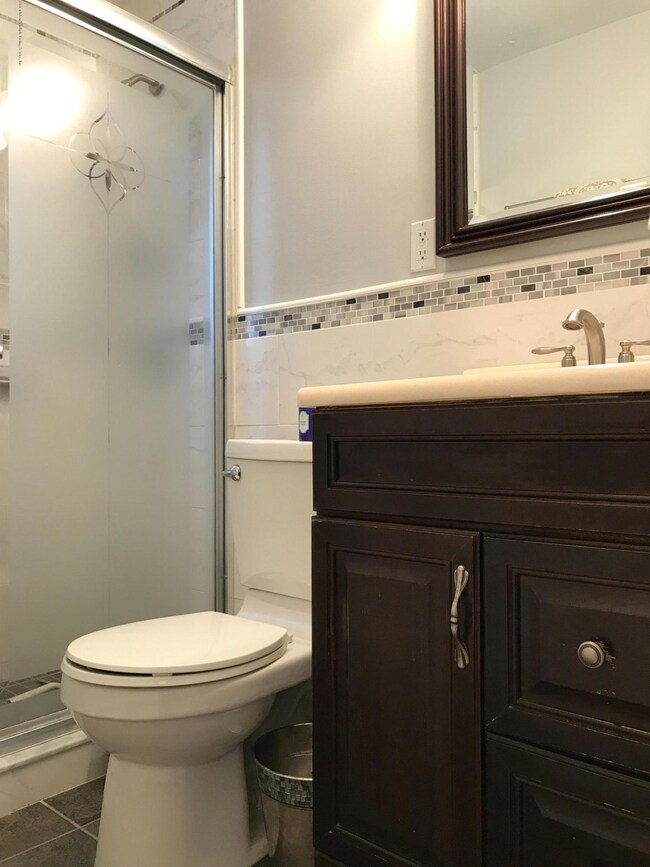 22 Coughlan Ave, Staten Island, NY 10310 - photo 7