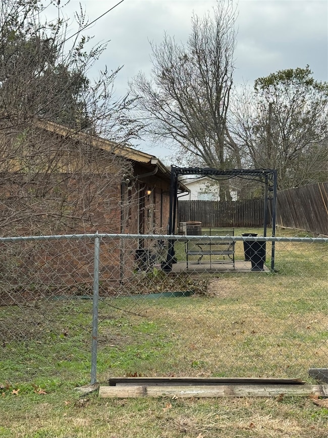 505 Williams St, Grandview, TX 76050 - photo 5