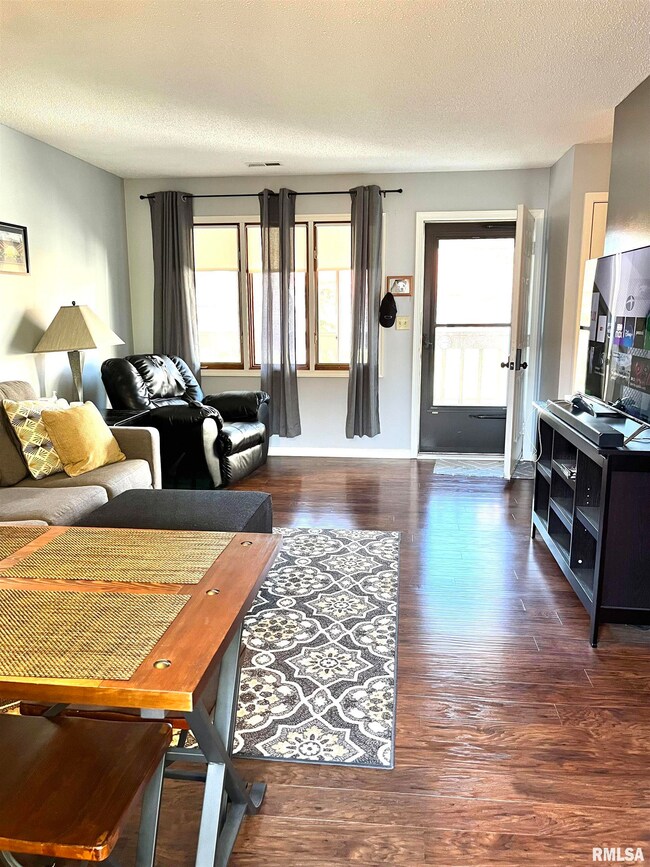 30 Coventry Ln unit 1, Muscatine, IA 52761 - photo 4