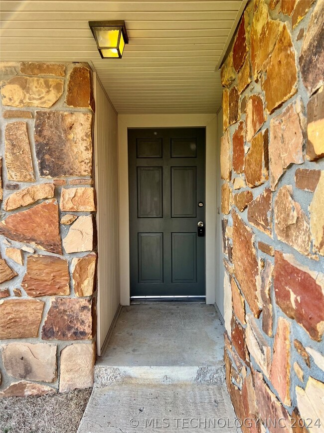 2973 W 112th Place S, Jenks, OK 74037 - photo 3