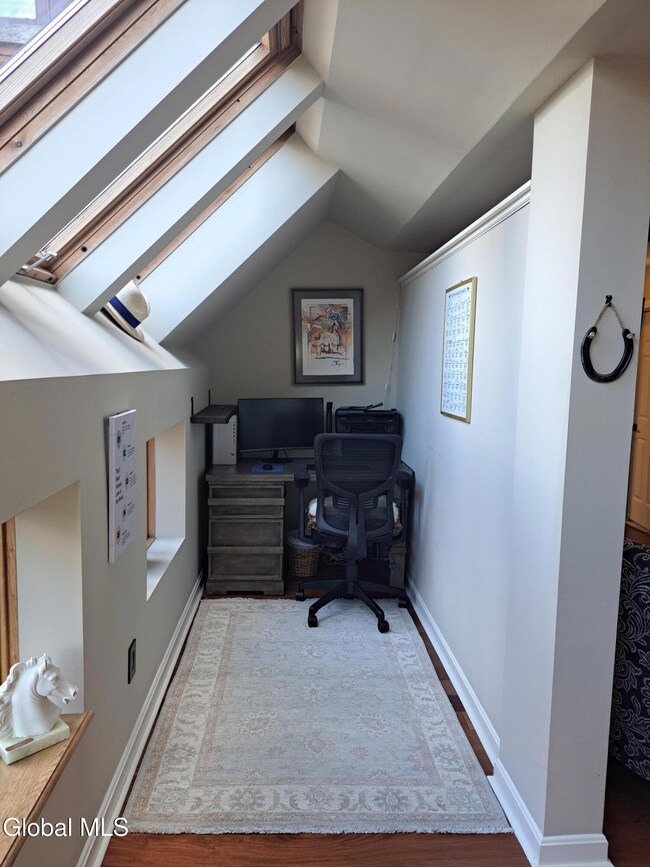 106 Spring St unit 8, Saratoga Springs, NY 12866 - photo 6