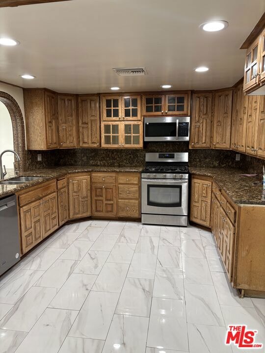 20424 Marilla St, Chatsworth, CA 91311 - photo 6