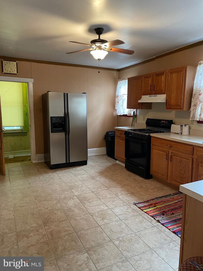 331 Fountain Ave, Camden, NJ 08105 - photo 7