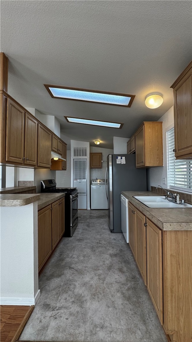 301 E Foothill Blvd, Pomona, CA 91767 - photo 6